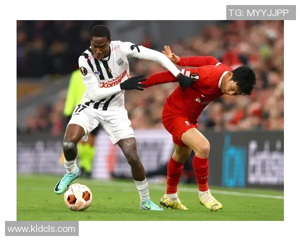 埃尔祖鲁姆体育主场迎战费内巴切双方争夺关键三分激战一触即发